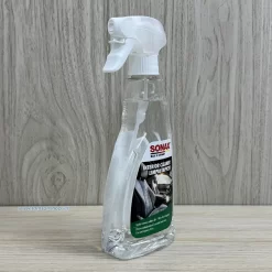 Nước lau vệ sinh nội thất Sonax Interior Cleaner, làm sạch chung cho nội thất xe ô tô.