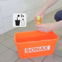 Nước rửa xe Sonax Gloss Shampoo 314300 bóng sơn, rửa xe máy và ôtô.