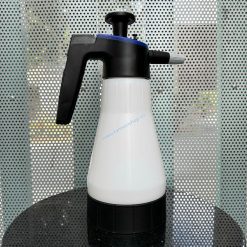 Bình xịt dung dịch chăm sóc xe Sonax Pump Vaporiser, kháng hóa chất có tính kiềm và axit.