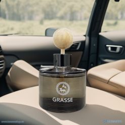 Nước hoa Grasse mùi hương thơm sạch sẽ và tươi mát với cảm giác sạch và thông thoáng của bông tinh khiết. Sử dụng để trong xe ô tô, trong nhà ở, phòng và văn phòng.