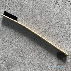 Cây bàn chải cọ rửa khoang máy bánh xe ô tô đa năng, lông mềm, cán gỗ tre dài 40cm