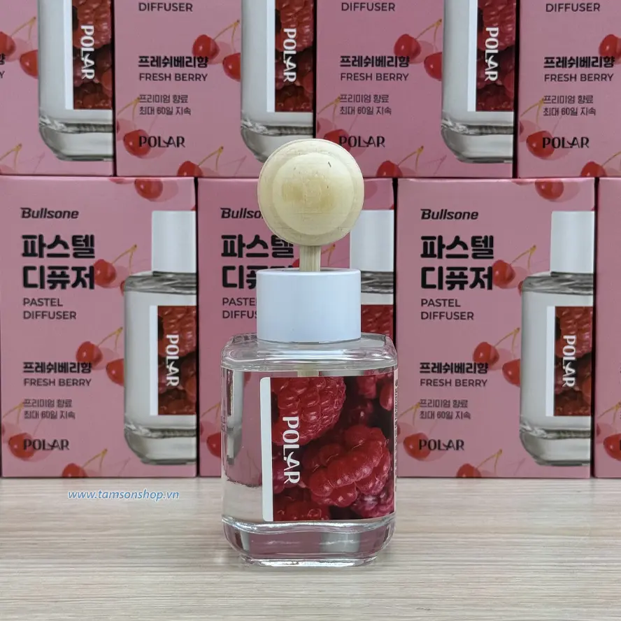 Nước hoa ô tô Pola Fresh Berry hương thơm trái cây ngọt ngào.