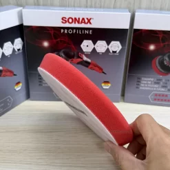 Phớt đánh bóng Sonax đỏ tối ưu sử dụng cho máy đồng tâm với đế 5in và 6in.